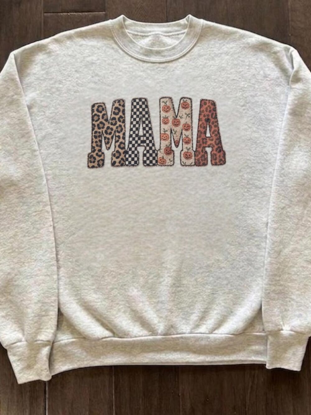 Gildan Ash Grey Halloween MAMA Crewneck Graphic Sweatshirt